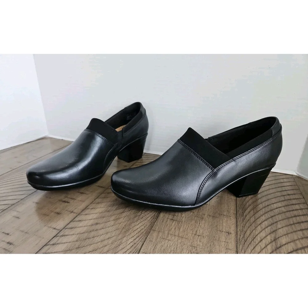 Clarks Emslie Summit Shootie 8.5 Black Leather Block Heel Minimalist Comfort